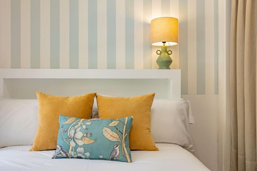 Conde Ibarra Deluxe By Valcambre Apartment Sevilla Bagian luar foto